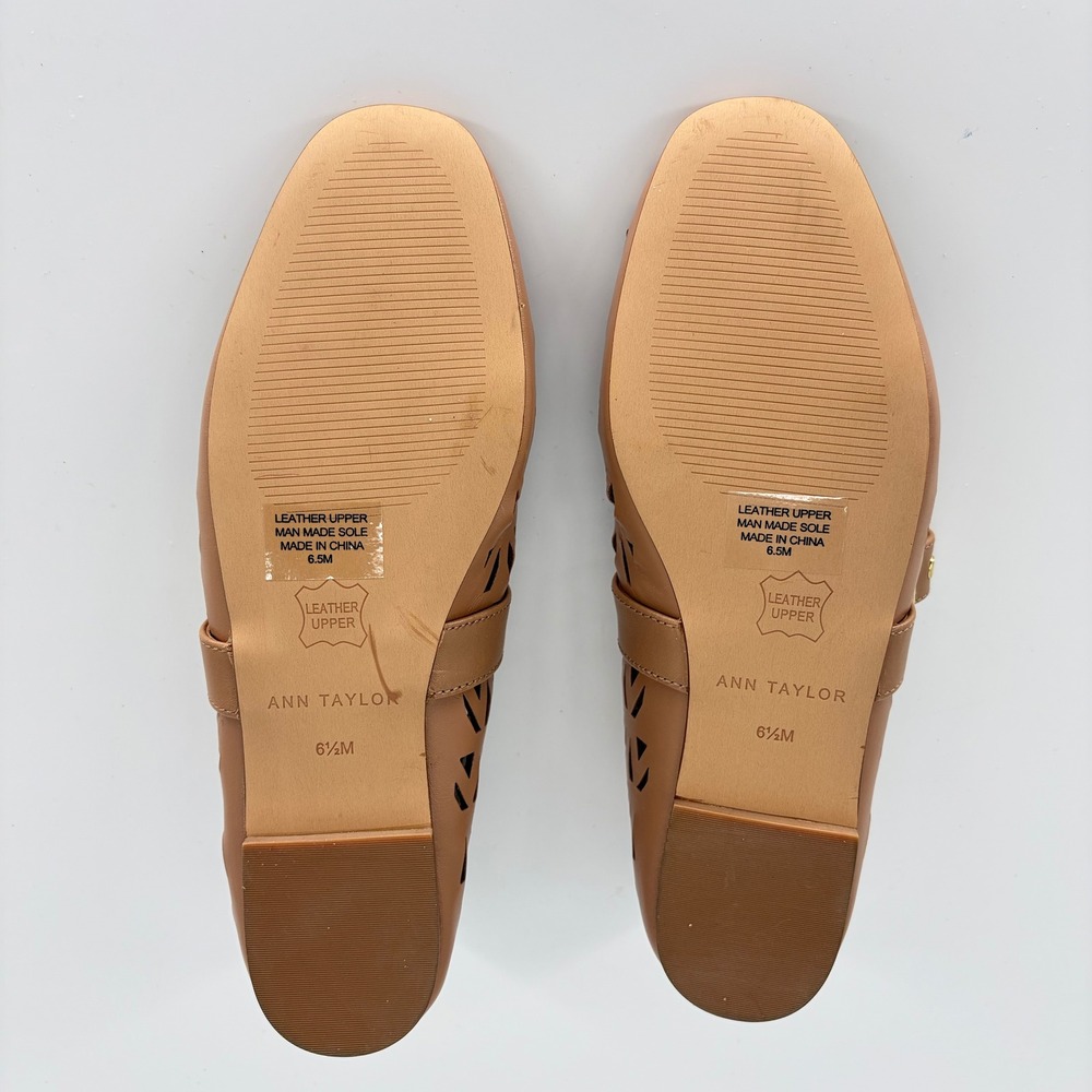 Ann Taylor Tan Leather Laser Cut Mary Jane Flats Gold Buckle Shoes Womens 6.5M - Picture 7 of 8